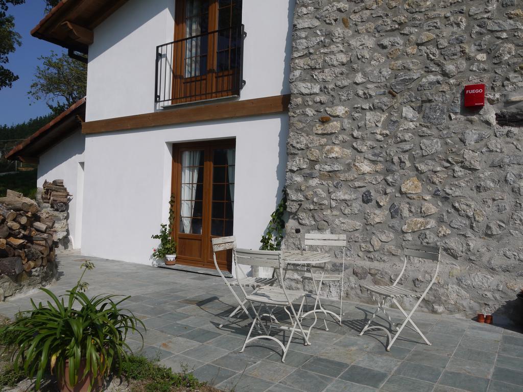 דבה Agroturismo Erlete Goikoa -Estamos En El Camino De Santiago -We Are On The Camino De Santiago מראה חיצוני תמונה